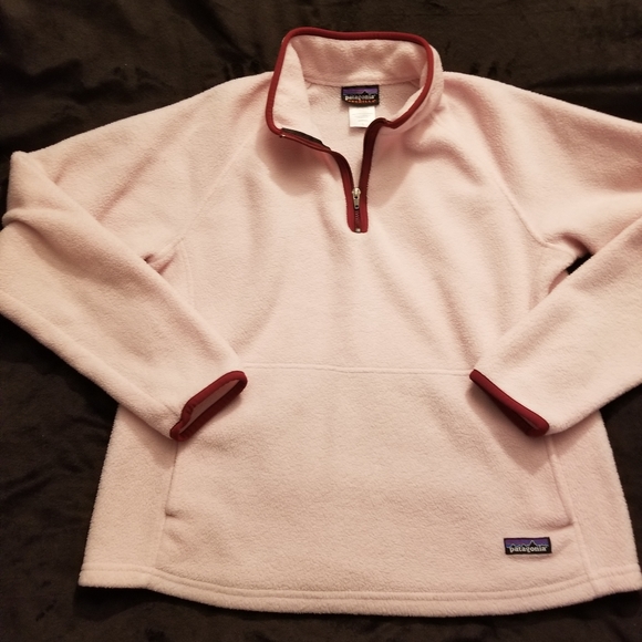 Patagonia Tops - Patagonia Synchilla light pink 1/4 zip Sz Large
